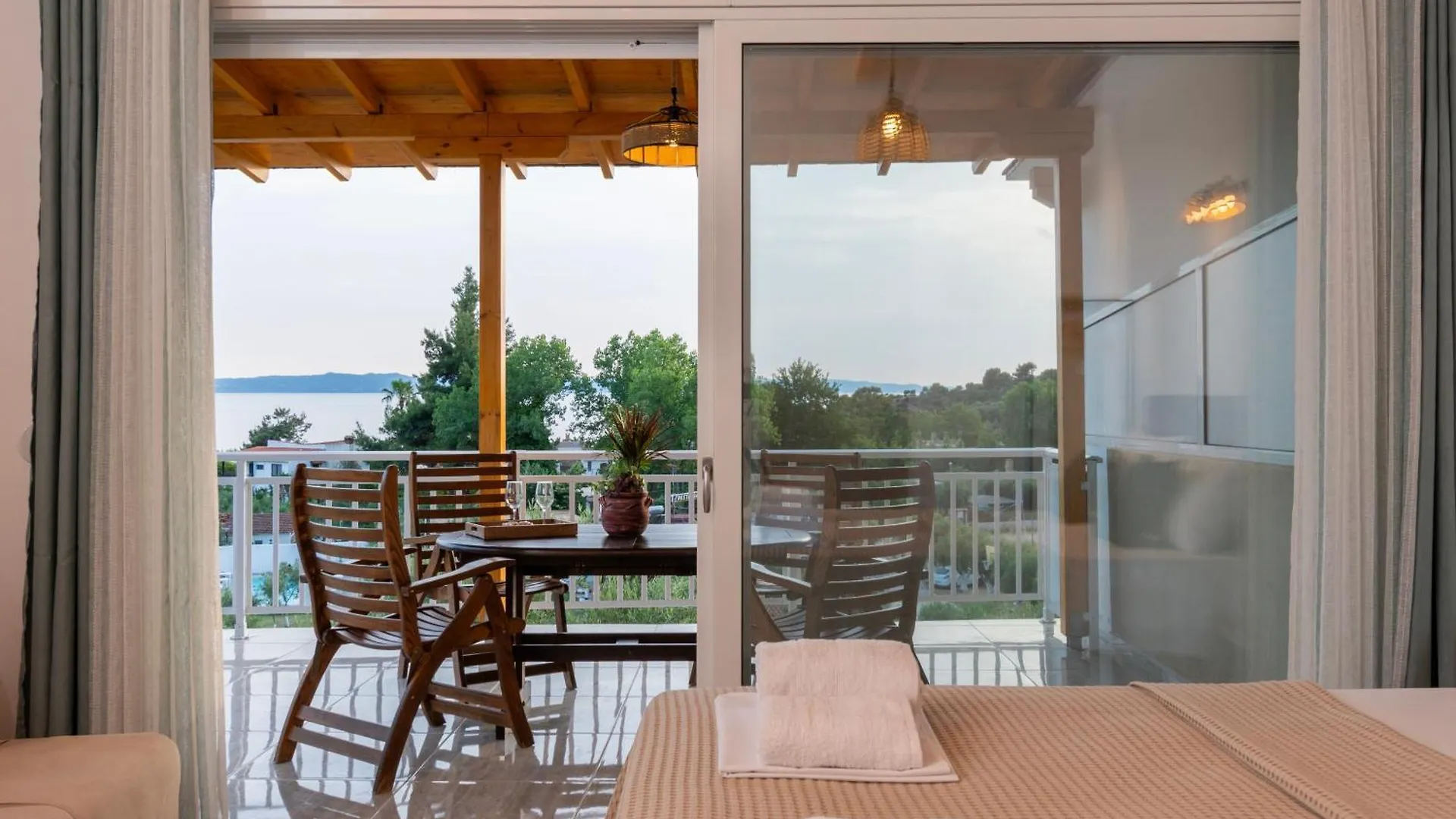 Giota Villa Neos Marmaras